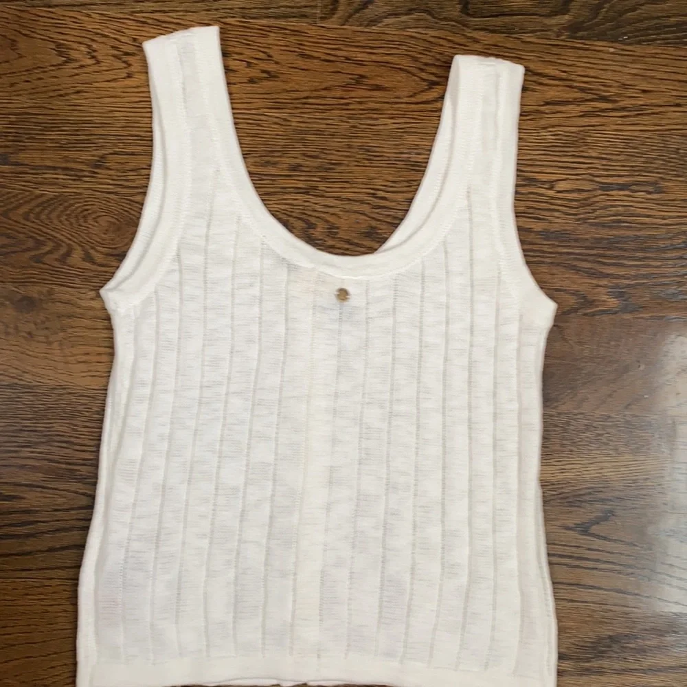 Beige Camisole Ribbed Sweater Size Medium - Picture 4 of 4